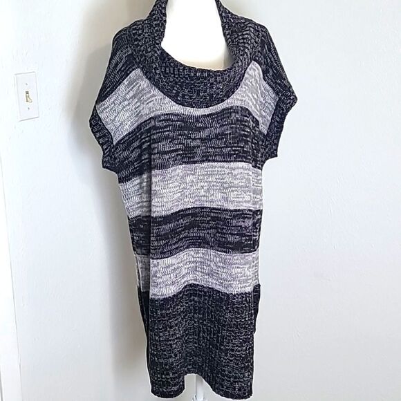 Jamie Nicole Gray & White Sweaterdress,Cowl Neck,Short Sleeves, Buttons, Size 4X - Picture 2 of 9